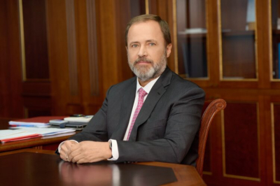 Игорь Комаров поздравил школьников, студентов и педагогов с Днём знаний