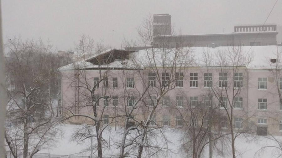 &laquo;Ситуация контроле&raquo;: власти Казани отреагировали на обрушение крыши в гимназии №27