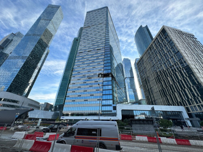 Хабаровчанин прыгнул с флагом России с 145-метровой высотки в Малайзии