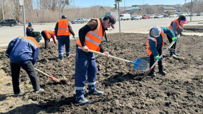 В Усть-Каменогорске стартовала весенняя уборка