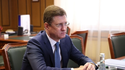 Новак поручил следить за ценами на топливо в регионах