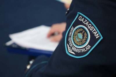 Полицейский оказался в центре скандала в Астане: комментарии ведомства