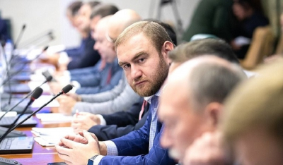 Экс-сенатор Арашуков оспорил водворение в ШИЗО