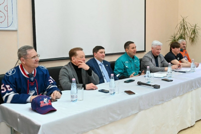 Беляев, Фаляхов и&nbsp;Айдар Метшин напутствовали &laquo;Нефтехимик&raquo; перед плей-офф