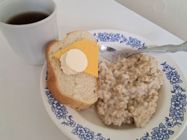 Как сделать овсянку питательной и сохранить фигуру: рекомендации эксперта