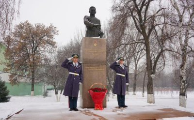 Бауыржан Момышулы: военное наследие и воспитание нового поколения