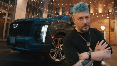 Артемий Лебедев не смог завести свой Cadillac Escalade после мойки
