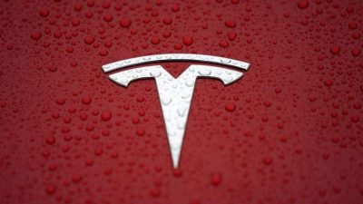 Акции Tesla рухнули после сообщения о переносе презентации роботакси