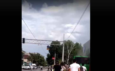 Автобус врезался в магазин в Алматы: один человек погиб