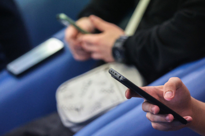 &laquo;Ъ&raquo;: &laquo;Охлаждение&raquo; сим-карт по&nbsp;возращении в&nbsp;РФ&nbsp;срабатывает только в&nbsp;50% случаев