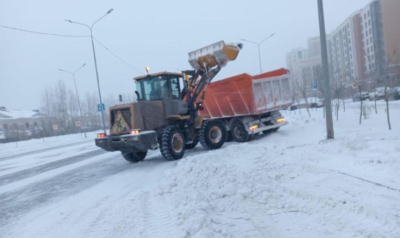 Более 2 000 рабочих борются со снегопадами в Астане