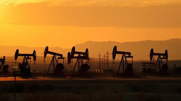 Нефтяной рынок завершает самую волатильную неделю за год