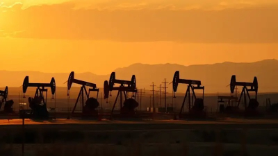 Нефтяной рынок завершает самую волатильную неделю за год