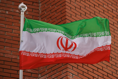 Власти более 10 стран рекомендовали своим граждан покинуть Иран