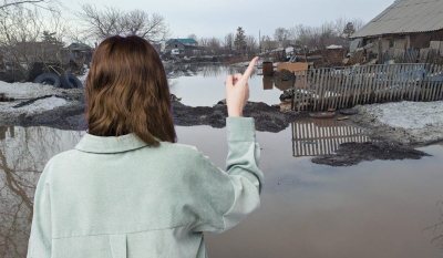 «Обращайтесь туда, куда жаловались» - аким возмутилась на просьбу жителей о помощи во время паводка