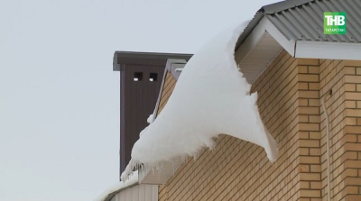 Депутат предложил ужесточить правила очистки крыш в период оттепели