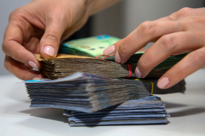 Более 17 млн тенге выручила мошенница на продаже несуществующих билетов во Вьетнам
