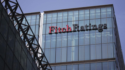 Fitch раскритиковало правительство Казахстана за чрезмерные изъятия из Нацфонда, предупредив о возможном снижении рейтинга