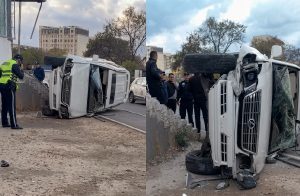 Автомобиль перевернулся возле детского сада в Актау