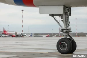 Тюменский аэропорт Рощино приостановил работу