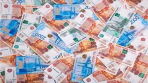 ФНС озвучила число россиян со скрытыми заработками