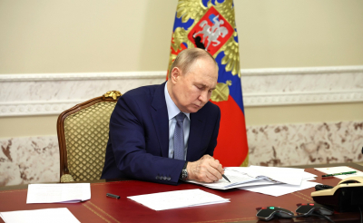 Песков подтвердил передачу письма Зеленского Путину