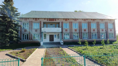 В одной из старейших библиотек Кукморского района идет капремонт по нацпроекту «Семья»