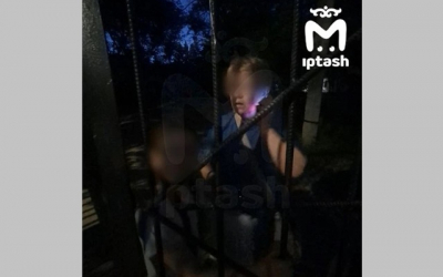 «Никто не отвечал»: в Казани бабушка с внучкой два часа не могли выйти из закрытого пенсионного фонда