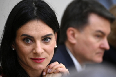 Над Исинбаевой нависла угроза блокировки счетов