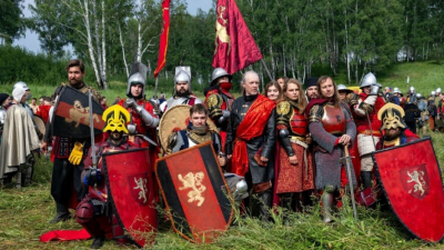 Рыцарские турниры и бои викингов: как реконструкторы погружаются в прошлое 30/07/2026 – Новости