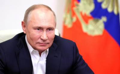 Метрополитен Петербурга получил почетный знак «За успехи в труде» от Путина