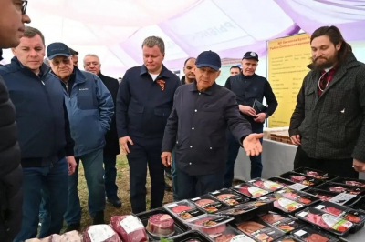Рустама Минниханова ознакомили с ходом полевых работ в Рыбно-Слободском районе Татарстана