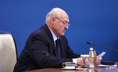 Лукашенко заявил, что Москву при отводе войск от Киева обманули Ватикан и израильское лобби
