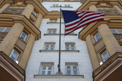 США ввели пошлины в отношении 60 стран, включая Россию